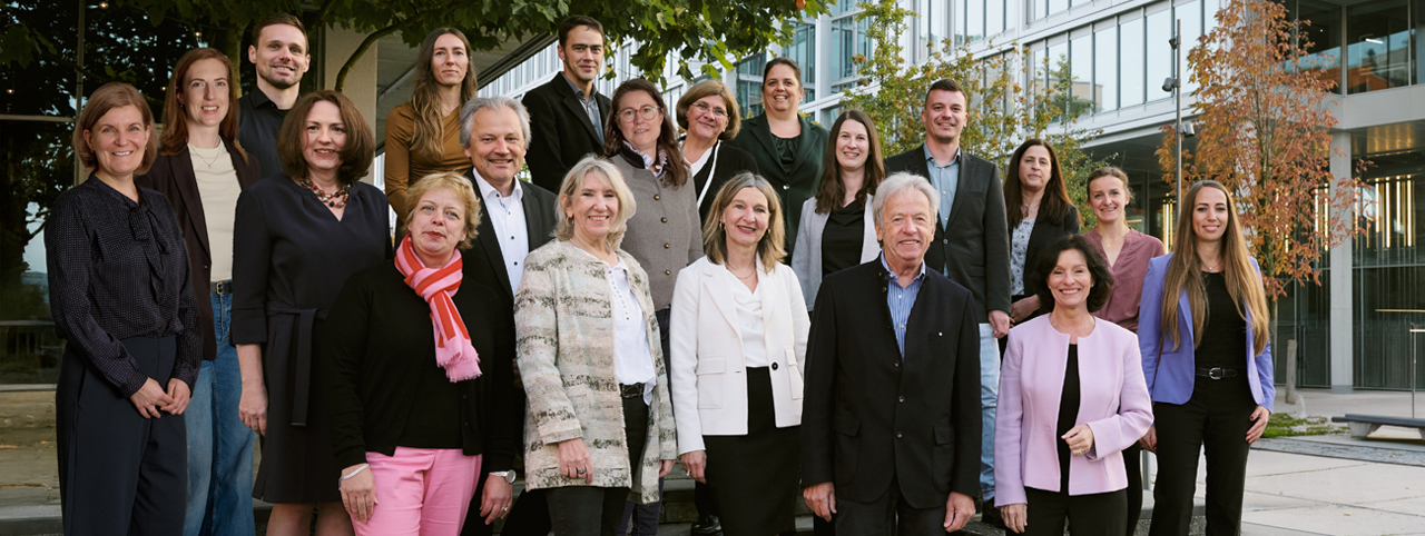 BAV Team 16 Personen gehören zum Team der BAV.